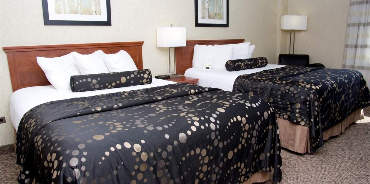 Clarion Hotel & Suites Brandon Exteriör bild